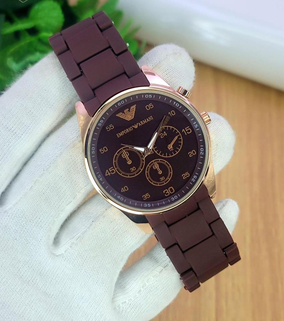 Men,s watch multiple colors