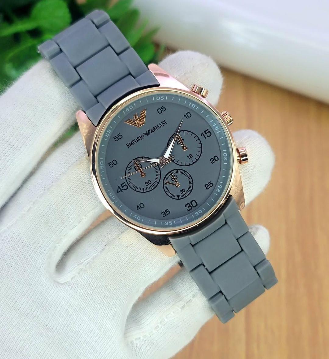 Men,s watch multiple colors
